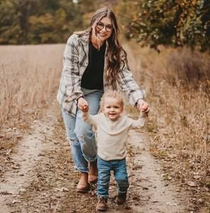 Meet your Posher, Cortney